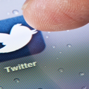Twitter Simplifies DM Search by Adding Keywords